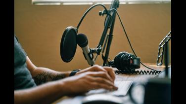 Al Oído | Cinco consejos de Julio Rojas para escribir ficción 