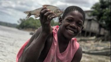 Habitante Choco, Rio atrato pescador. Yeison Riascos 