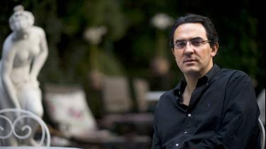 Juan Gabriel Vásquez, escritor colombiano en entrevista con Álvaro García