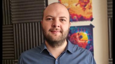 Cómo migrar del audiovisual al podcast, según Santiago Uribe de "Cosas de Internet"