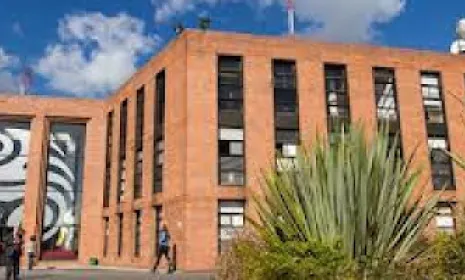 Proyecto de Emisoras de Paz avanza en un 60%