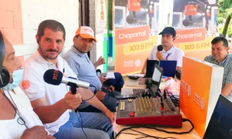 Micrófonos abiertos a la paz