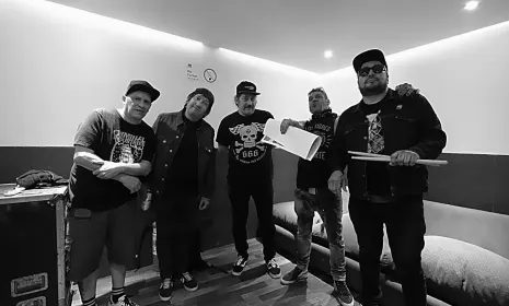 ¡2 Minutos! Más de tres décadas de punk rock argentino en el Concierto de la Esperanza: Latinoamérica Solidaria