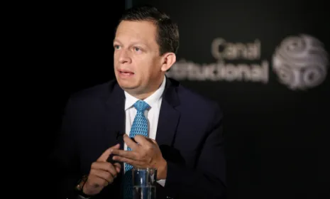 Infectólogo Carlos Eduardo Pérez