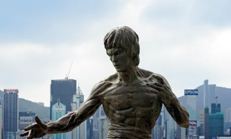Estatua Bruce Lee