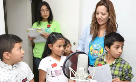 Niños en taller Cuentazos con efectazos, Señal Colombia de RTVC