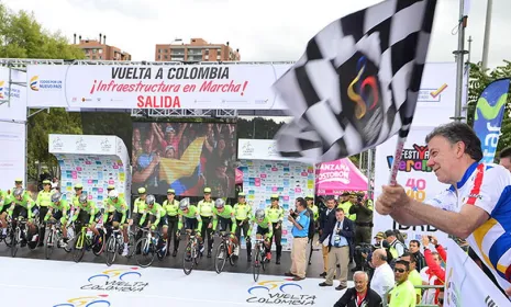 Presidente Santos dio la largada a la versión 65 de la vuelta.