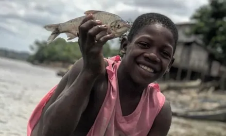 Habitante Choco, Rio atrato pescador. Yeison Riascos 