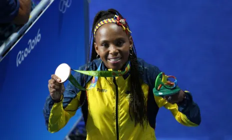 Ingrit Valencia lista para los cuartos de final en París 2024: escuche el combate y no se pierda de un solo puño