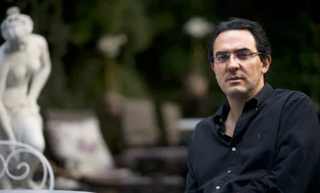 Juan Gabriel Vásquez, escritor colombiano en entrevista con Álvaro García