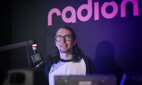 ‘Multiverso Radiónica’: conexiones culturales con sonidos y acentos juveniles