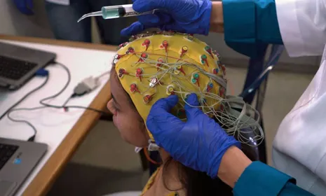 Neuropolis, una serie documental con Rodolfo Llinás