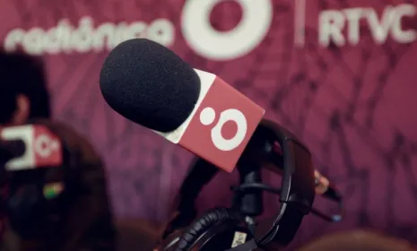 Radiónica crece en oyentes en Colombia: nuevas frecuencias y programas para conectar con más públicos