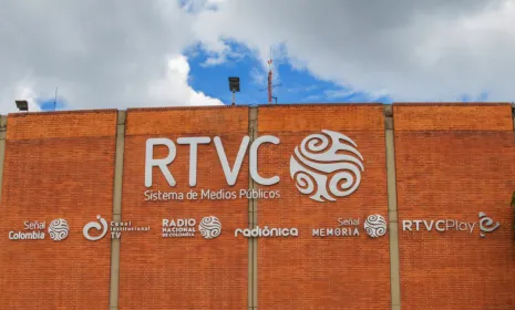La Fundación para el Estado de Derecho promueve la censura a RTVC
