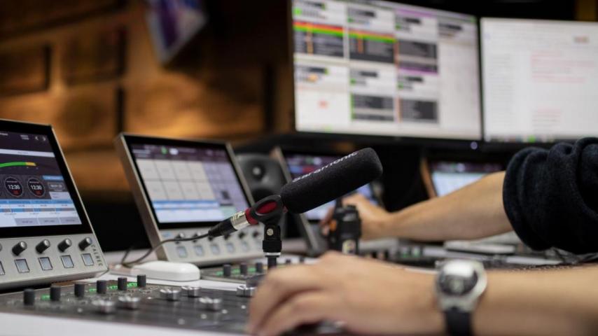 Así sintonizas las 64 frecuencias de Radio Nacional en todo el país