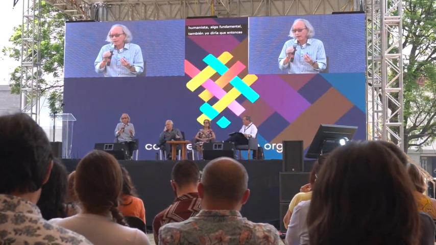 ¿Cuál es el canal oficial de la Conferencia Latinoamericana y Caribeña de Ciencias Sociales?