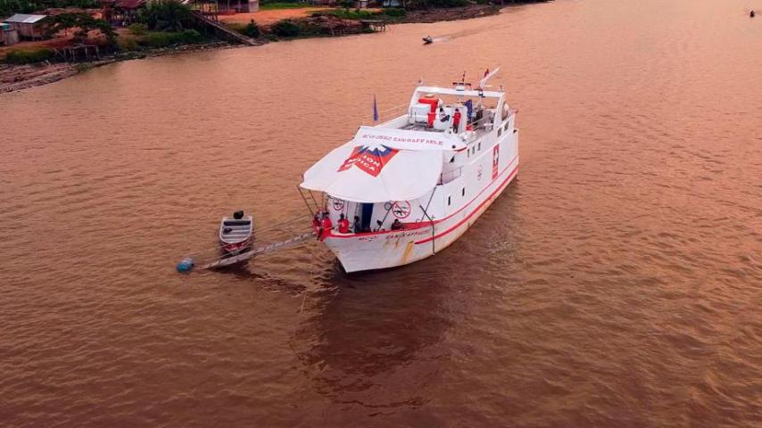 Así nació el San Raffaele: el barco hospital de "Patrulla Médica"