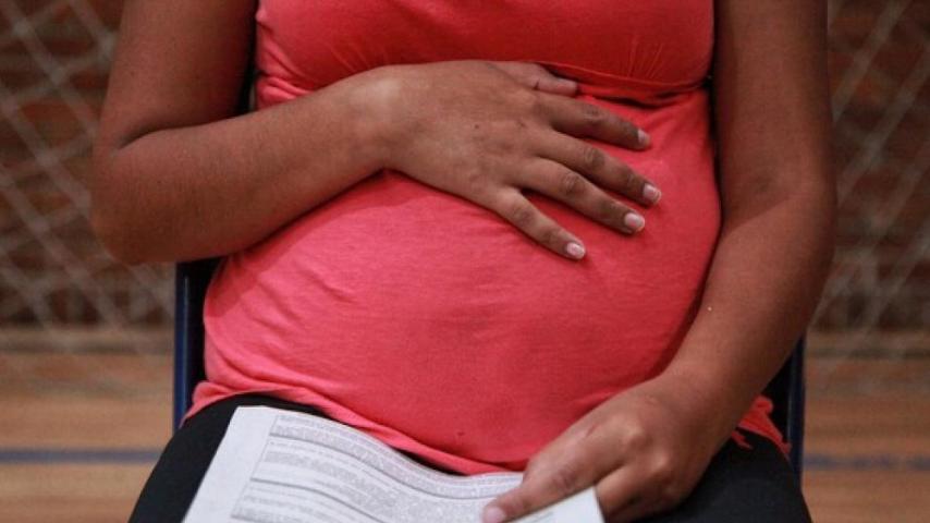 ¿Por qué romantizamos la maternidad? Análisis de Radio Nacional