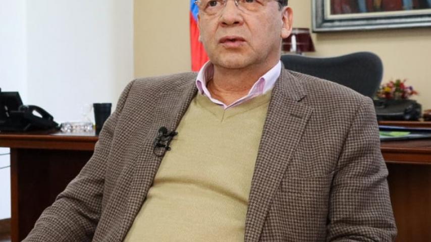 Ni el turismo ni la canasta familiar serán gravadas: Ministro de Hacienda, Germán Ávila, en Noches de Opinión