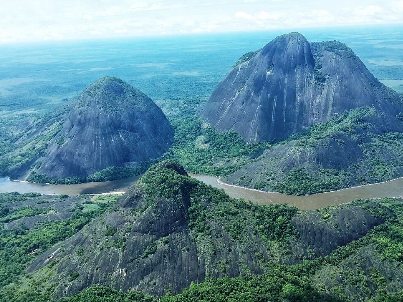 Cerros de Mavecure, una de las curiosidades de Colombia. CarlosE Duarte con licencia C. C.