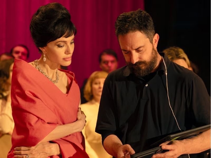 Angelina Jolie y Pablo Larraín el set de María Callas