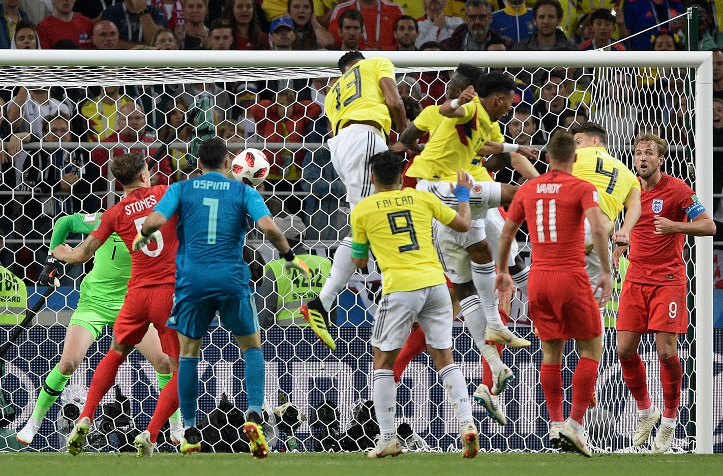 El gol de Yerry Mina al minuto 93 contra Inglaterra - Foto: Juan Mabromata / AFP
