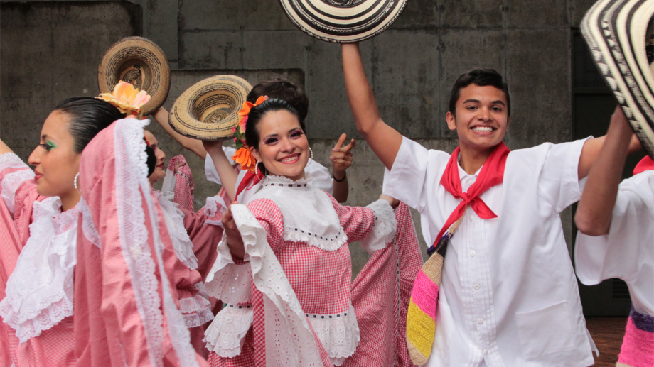 Tesoros de Colombia llega al parque San Antonio Sur con danza folclórica y música en vivo gratis