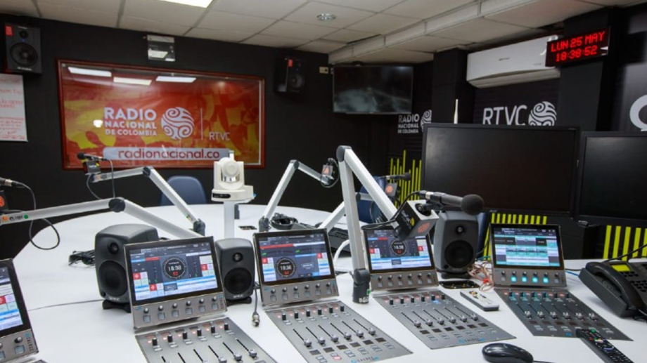 Día del Locutor en Colombia: origen, importancia y el valor de la radio hoy