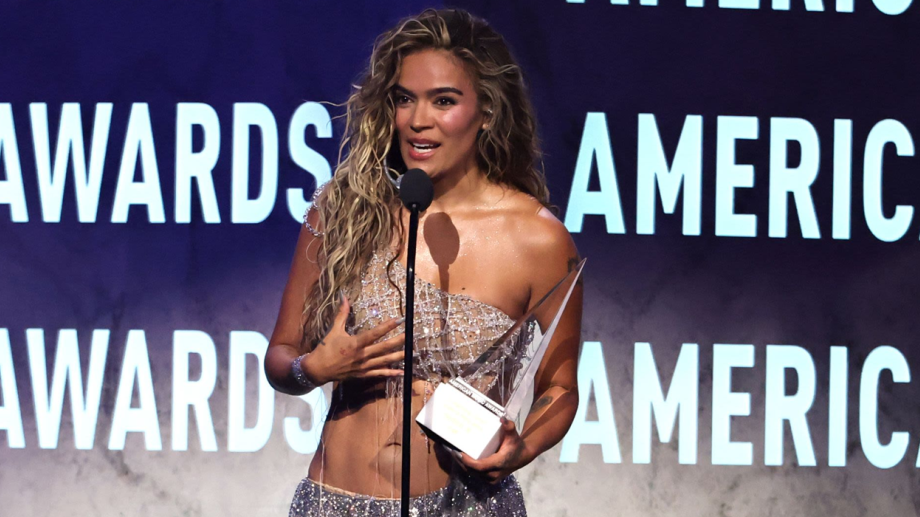 Karol G hizo historia en los American Music Awards 2026