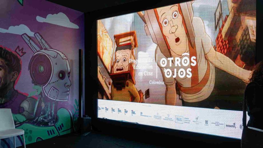 Proyección de la película La otra forma