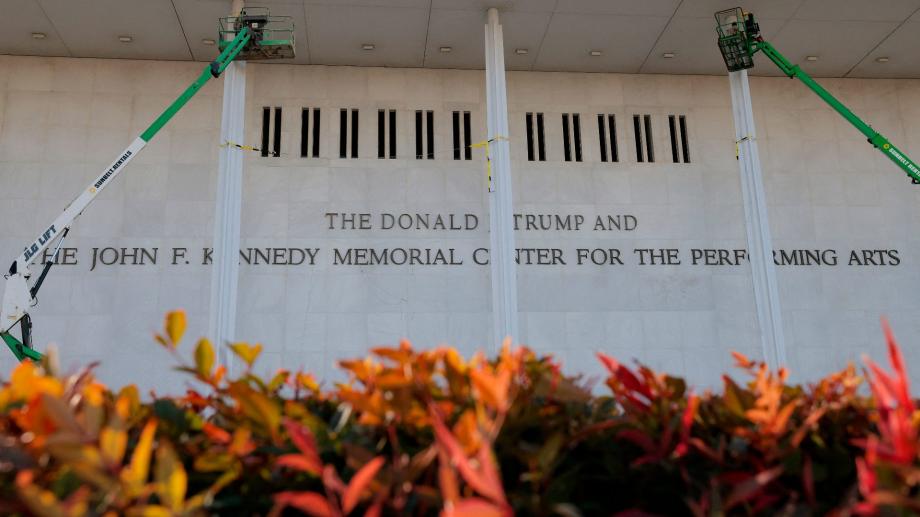 Artistas cancelan sus presentaciones en el Kennedy Center tras su cambio de nombre a Trump-Kennedy Center