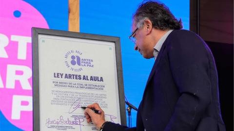 Artes al Aula: así es la ley sancionada por el presidente Petro para llevar las artes a los procesos educativos del país