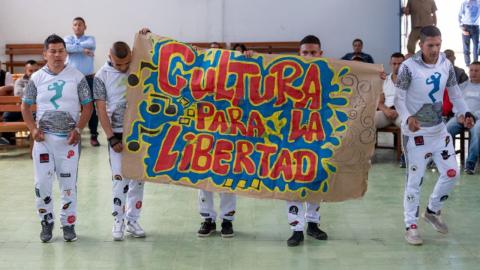 Cultura para la Libertad: la talla en madera que transformó vidas en la cárcel de Pasto
