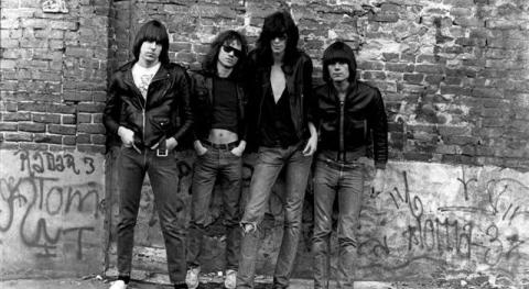 Ramones: el debut que cambió la historia del punk y revolucionó el rock