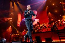 El cantante italiano Eros Ramazzotti en concierto 