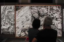 Imágenes de la exposición en homenaje a Sebastião Salgado