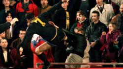 Cantona: 31 años de la patada que sacudió al fútbol y enfrentó al racismo en los estadios