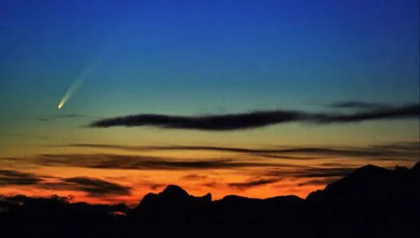 Cometa Mcnaught por A l'origine