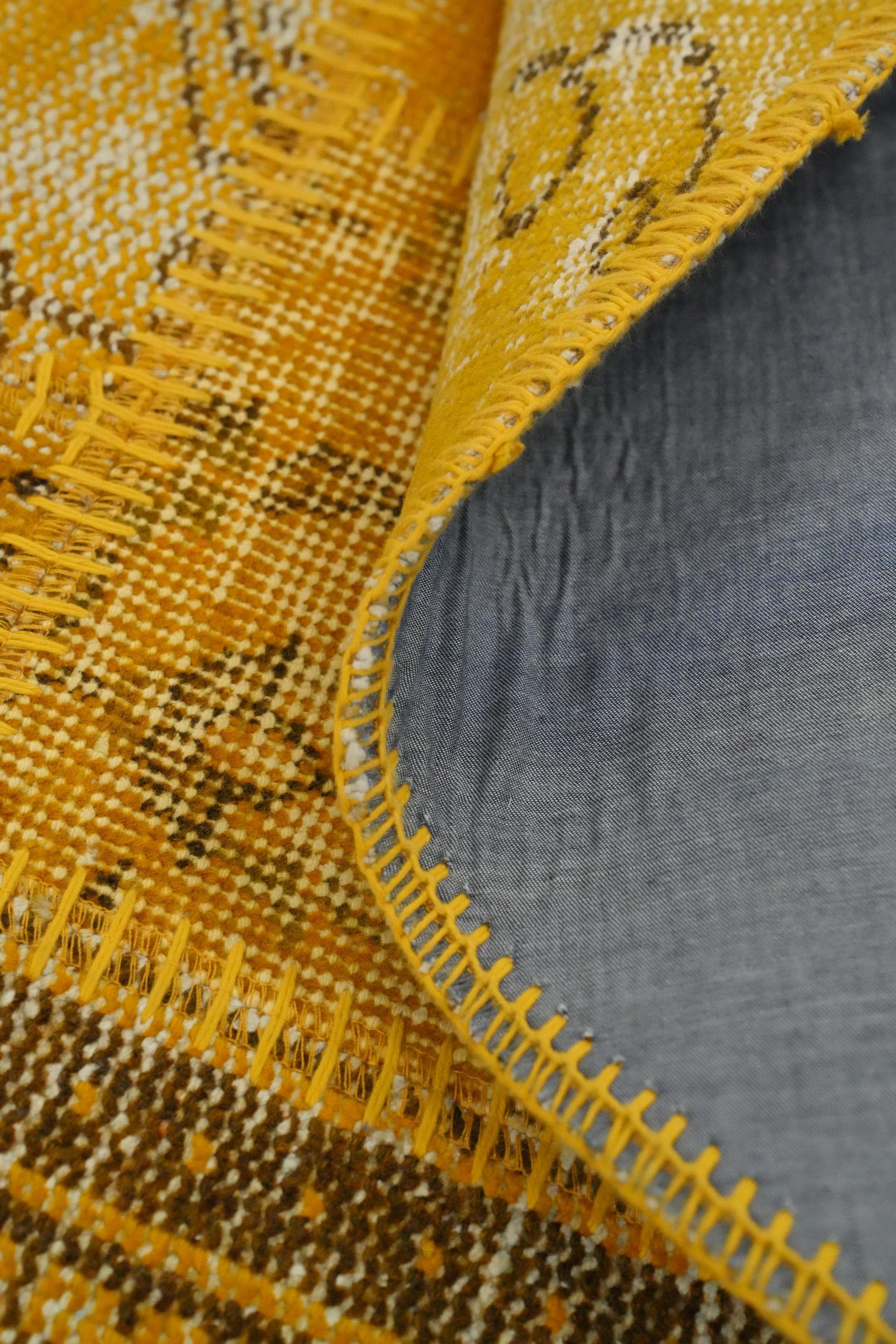 Eclectic Yellow Patchwork Round Area Rug 5x5 for Modern Handmade Homes Carpet - Picture 4 of 6