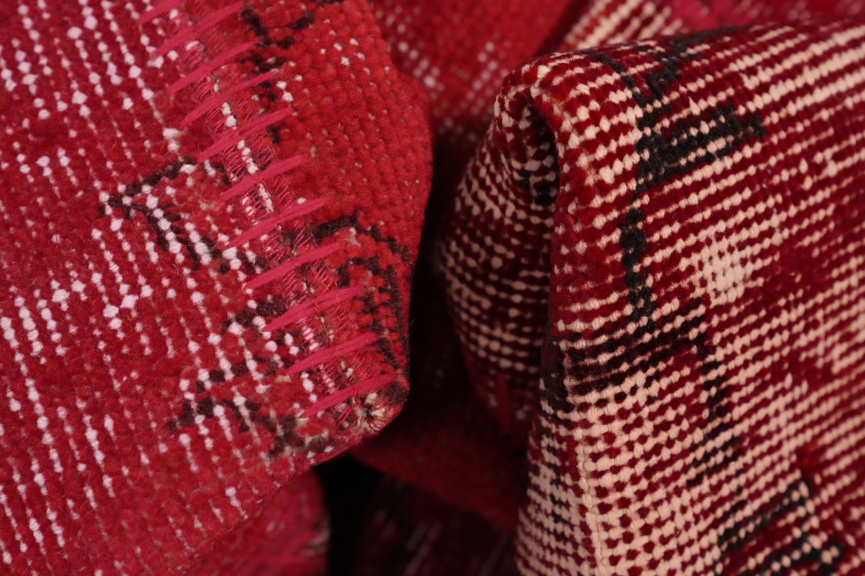 Elegant Patchwork Red Round Area Rug 5x5 for a Warm and Cozy Decor Turkish Rug - Picture 6 of 6