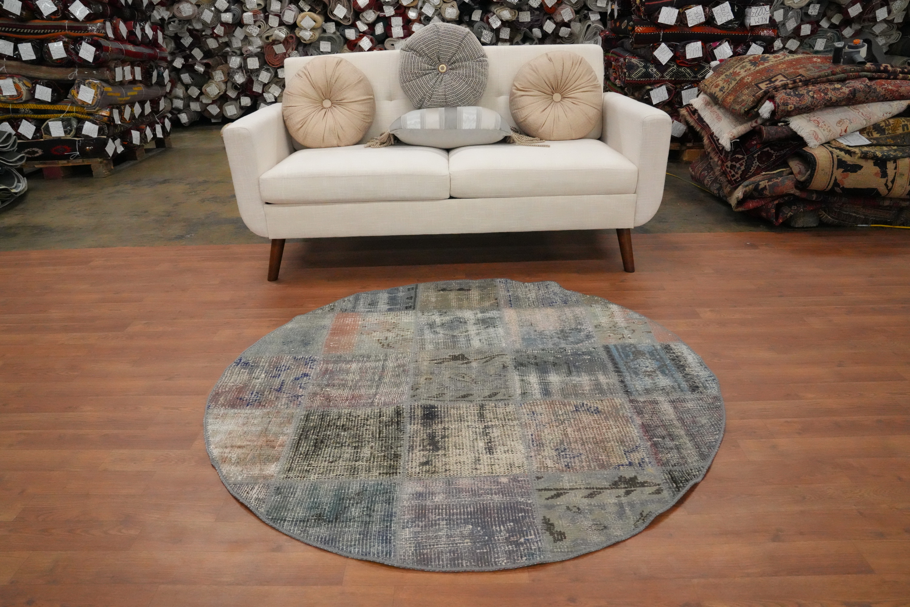 Bohemian Patchwork Round Area Rug 5x5 with Rustic and Cozy Feel Handmade Carpet - Picture 3 of 6