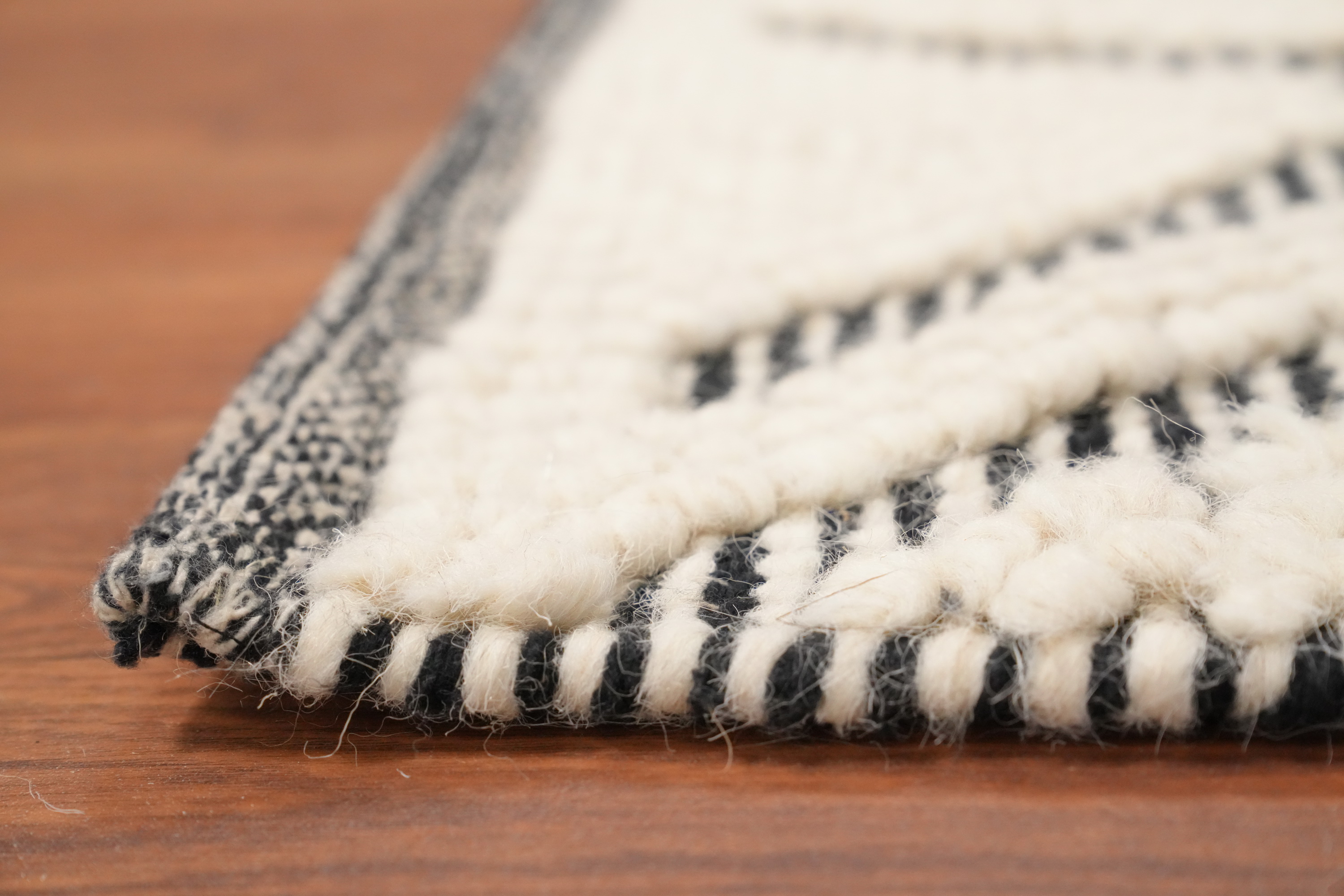 Gotti Design Area Rugs Hand-knotted Wool Trellis Pattern for Modern Interiors - Picture 7 of 24