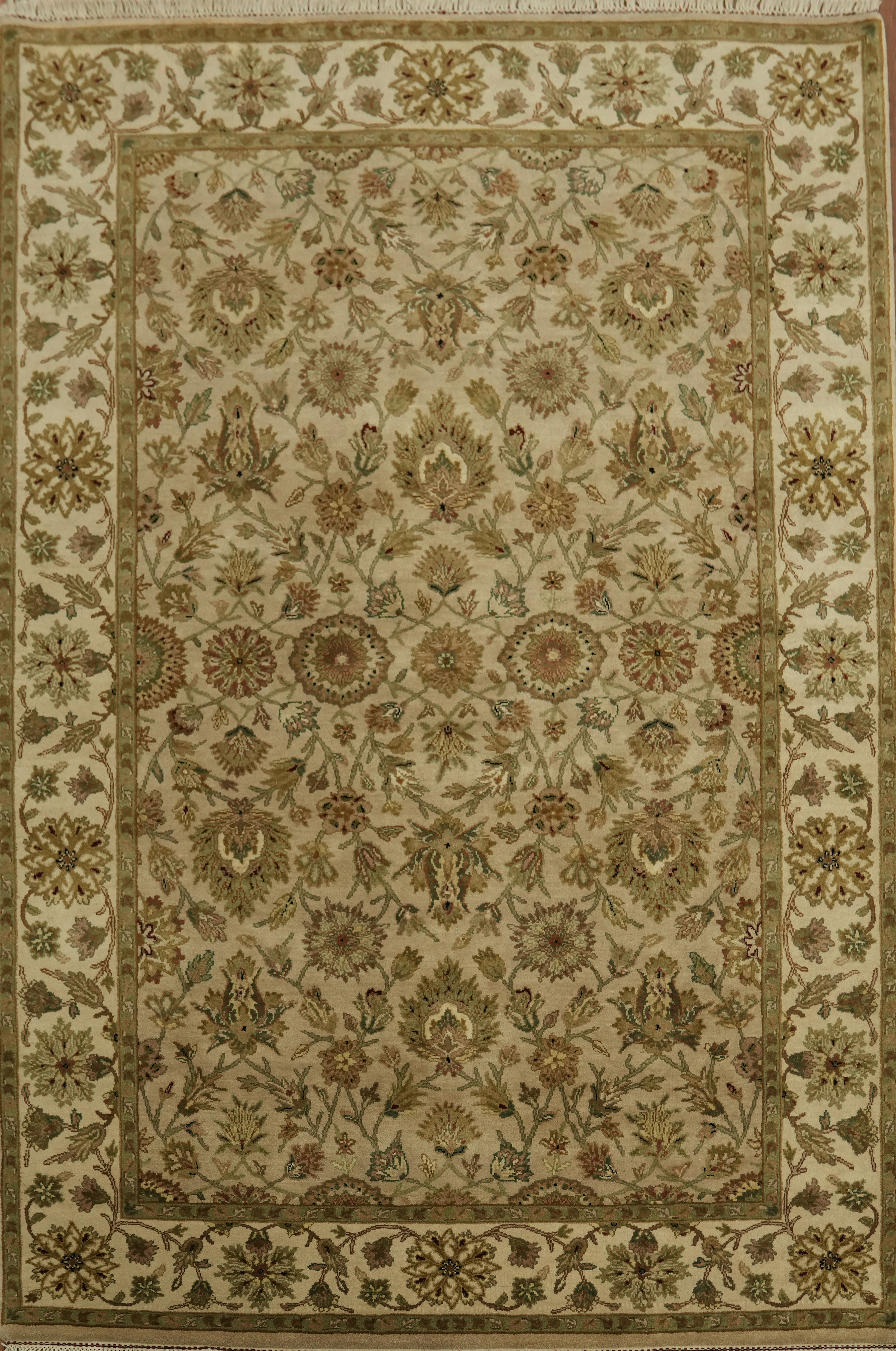 Sophisticated Floral Agra Area Rug 6×9 Vegetable Dye Handmade Wool Oriental