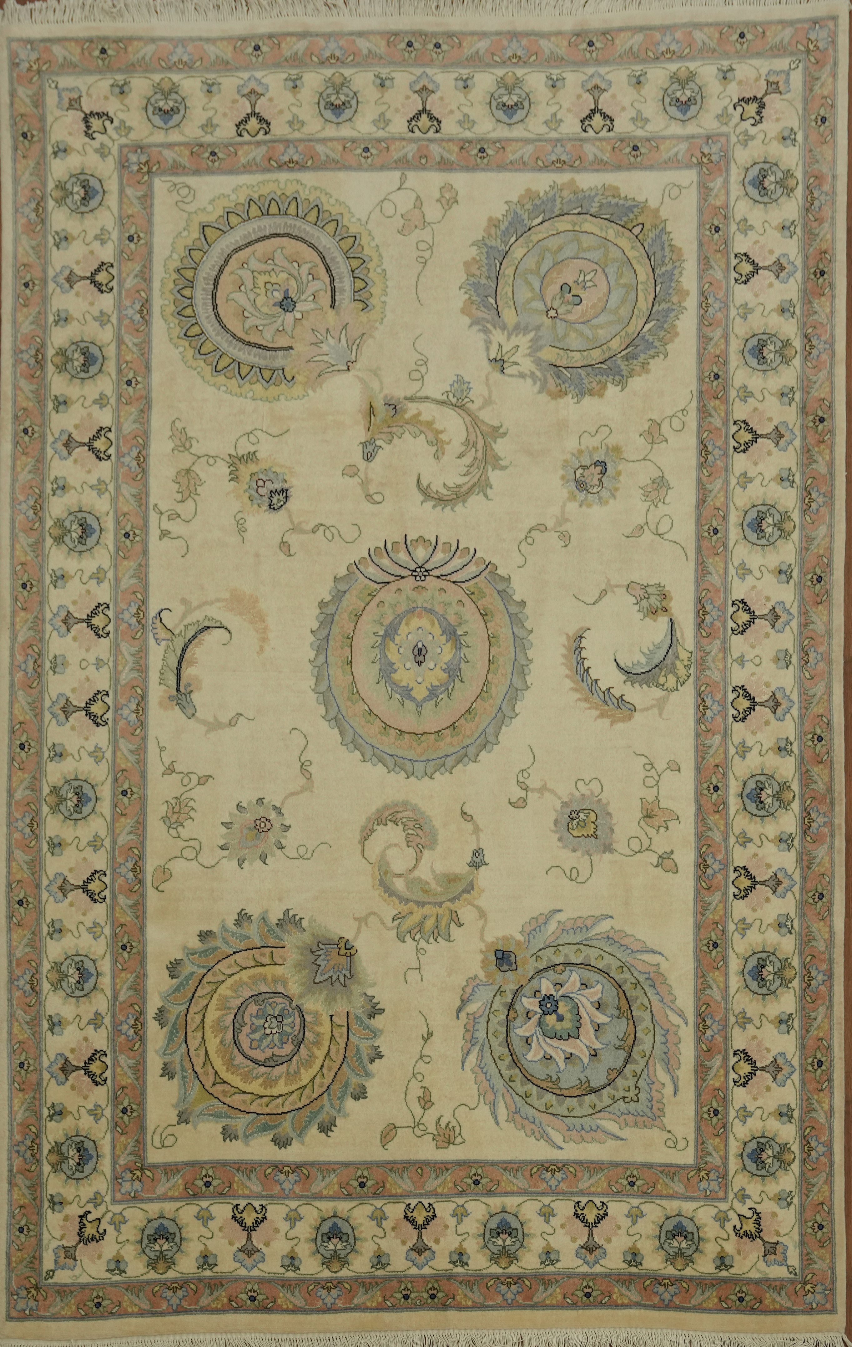 Ivory Dining Room Area Rug 6×10 Sophisticated Floral Motif Traditional Carpet
