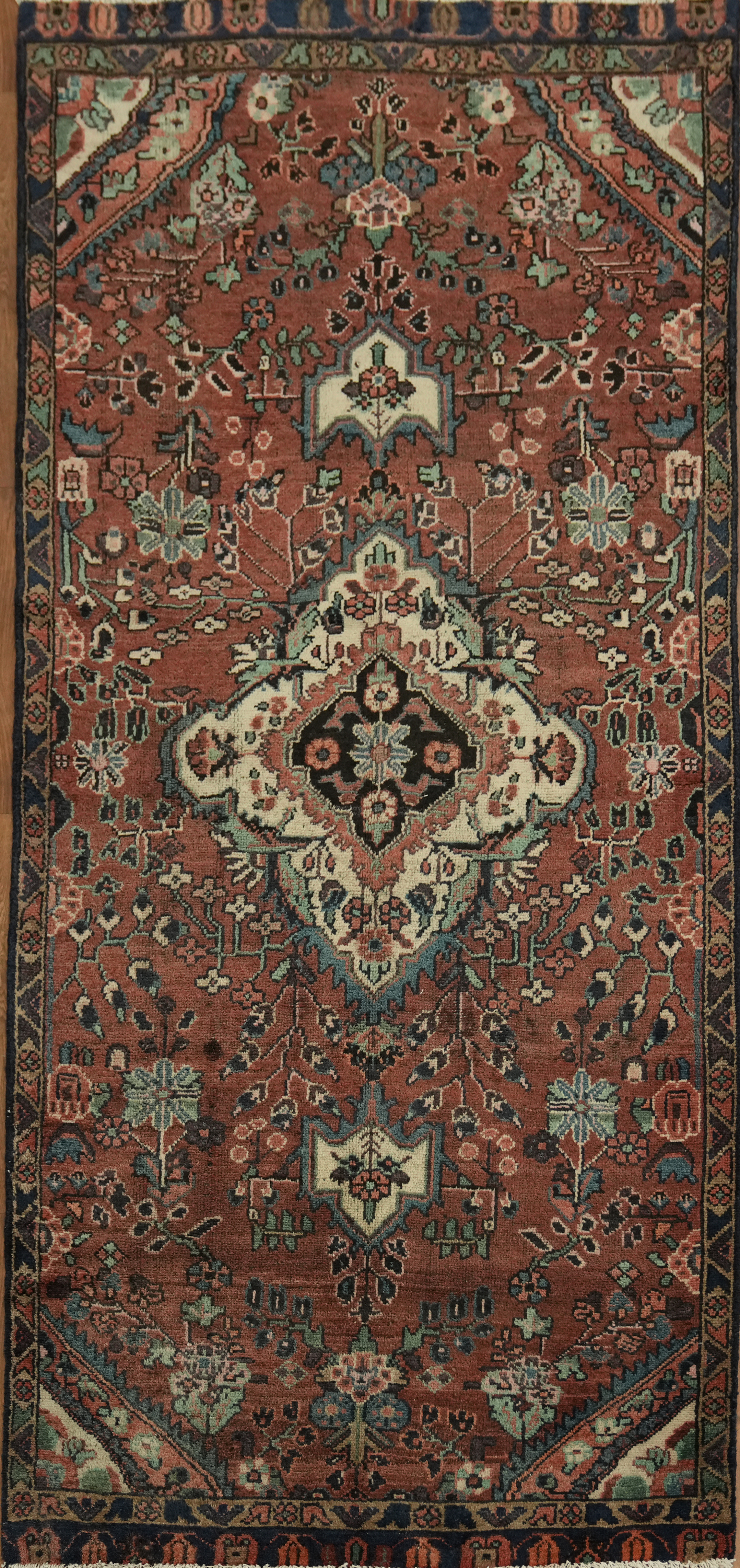 Elegant Vintage Traditional Area Rug 3′ 4″ x 7′ 1″ Wool Hand-made Classic Carpet