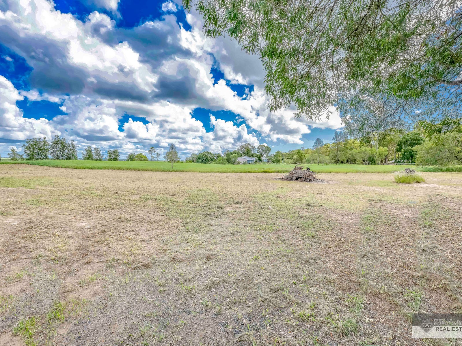 Rural Property for Sale: Moore Park Beach, Qld 4670