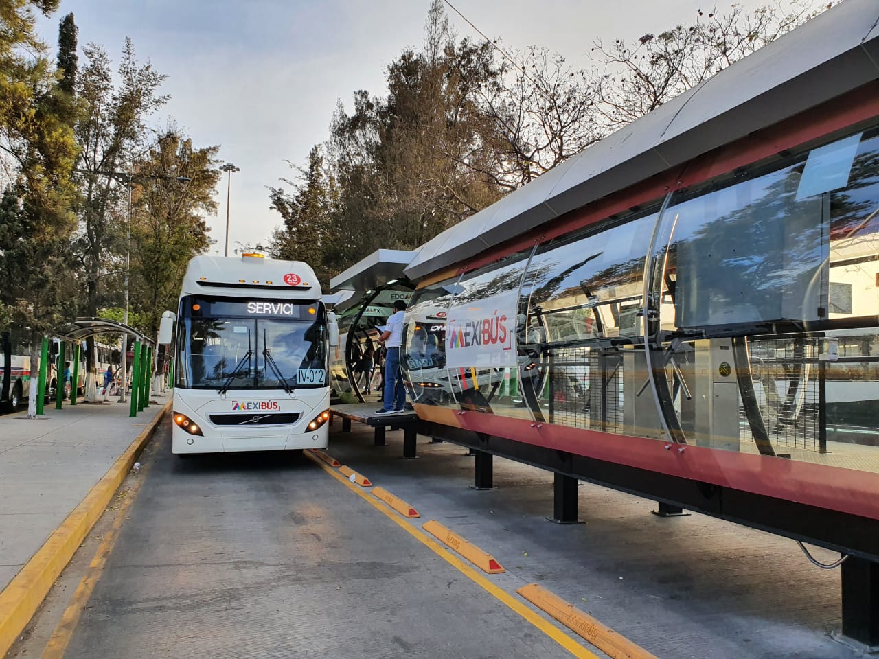 REORDENAN TRANSPORTE PÚBLICO EN CETRAM INDIOS VERDES POR ENTRADA DE MEXIBÚS LÍNEA IV Sistema REORDENAN TRANSPORTE PÚBLICO EN CETRAM INDIOS VERDES POR ENTRADA DE MEXIBÚS LÍNEA IV Sistema