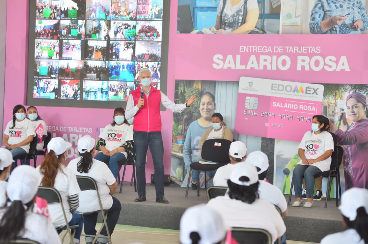 ALFREDO DEL MAZO ENTREGA TARJETAS DEL SALARIO ROSA A MÁS DE 4 MIL