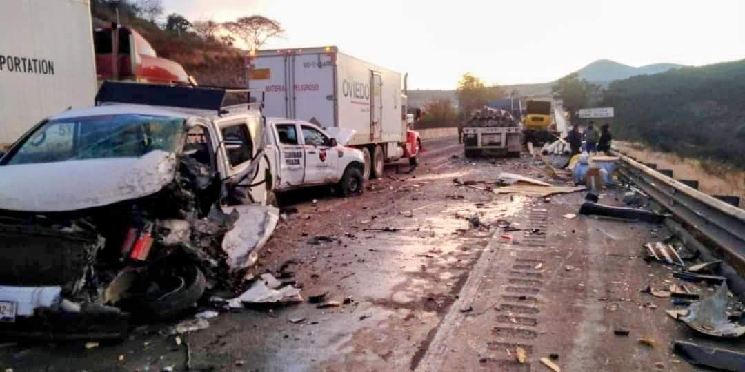 SE REGISTRA CHOQUE MÚLTIPLE EN AUTOPISTA MÉXICOQUERÉTARO Sistema