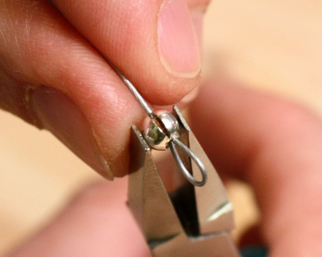 Using a Crimp Cover (Technique) Lima Beads